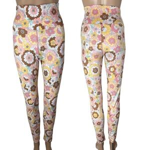Beach x Anthropologie Riot Piper Floral Print Leggings in Autumn Floral